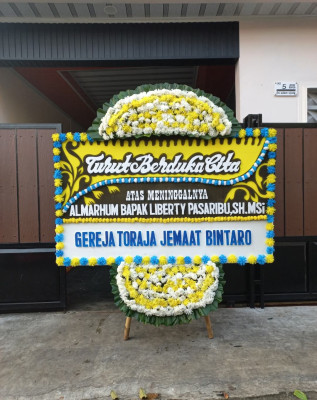 Papan Bunga Duka di Karangayu